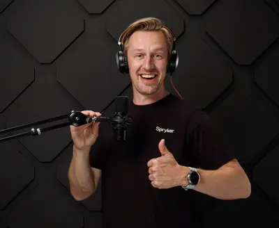 Guido recording a podcast episode